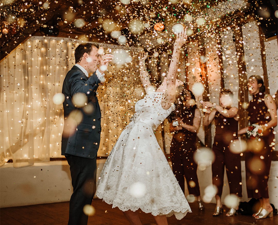 The 20 Wedding Photos You Need to Take